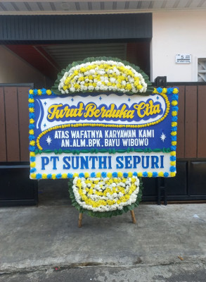 Papan Bunga Duka di Dusun Tengah