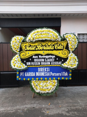 Papan Bunga Duka di Dusun Tengah